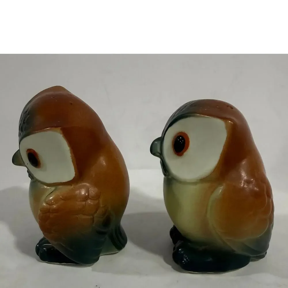 VINTAGE 1970s Japan Owl Salt Pepper Shaker Pair Ceramic Brown Green Kitsch Decor
